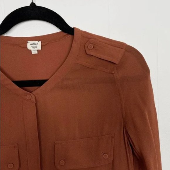 Aritzia Wilfred Silk Sheer Button Front Blouse XSmall XS Long Sleeve Orange Rust - Picture 5 of 6